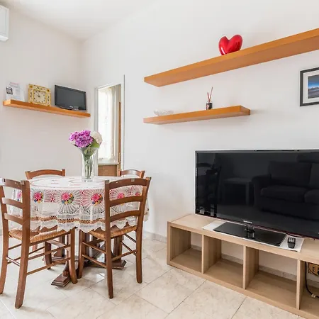 Apartamento Comfortable One Bedroom 3 Pax Wifi Milão